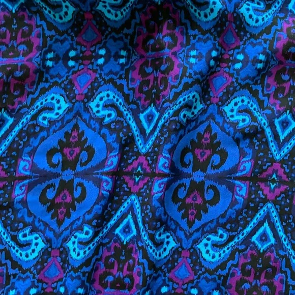 Express High-neck Tank Top - Picture 2 of 4